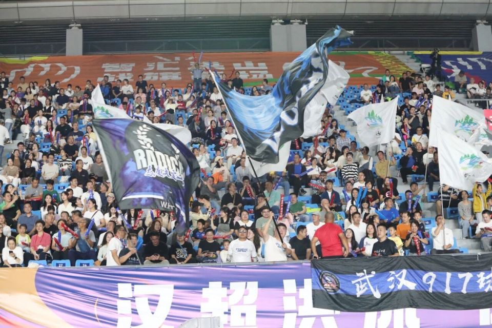 比赛第, 队先进一球 比赛第, 队先进一球