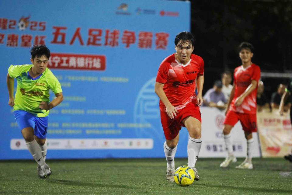 赛事, 本次比赛由, 该队球员何 赛事, 本次比赛由, 该队球员何